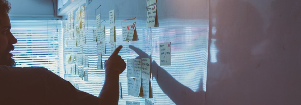 How to build a fundraising strategy for early-stage startups?