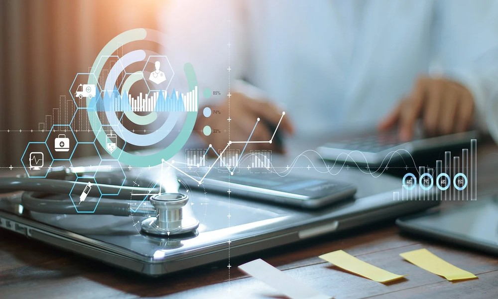 Simplifying healthcare data complexity using embedded analytics tools