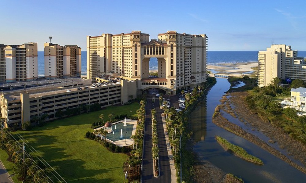 Top 5 Amenities to Look for in a North Myrtle Beach Resort
