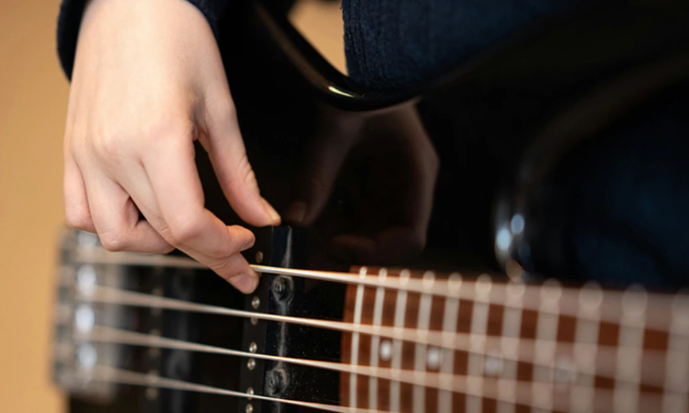 7 Remote Collaboration Tips for Playing Bass in a Global Virtual Band